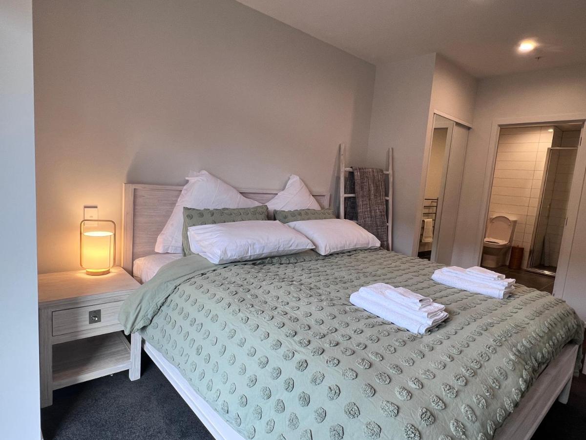 3 Bedroom Apartment In Newmarket Окленд Экстерьер фото
